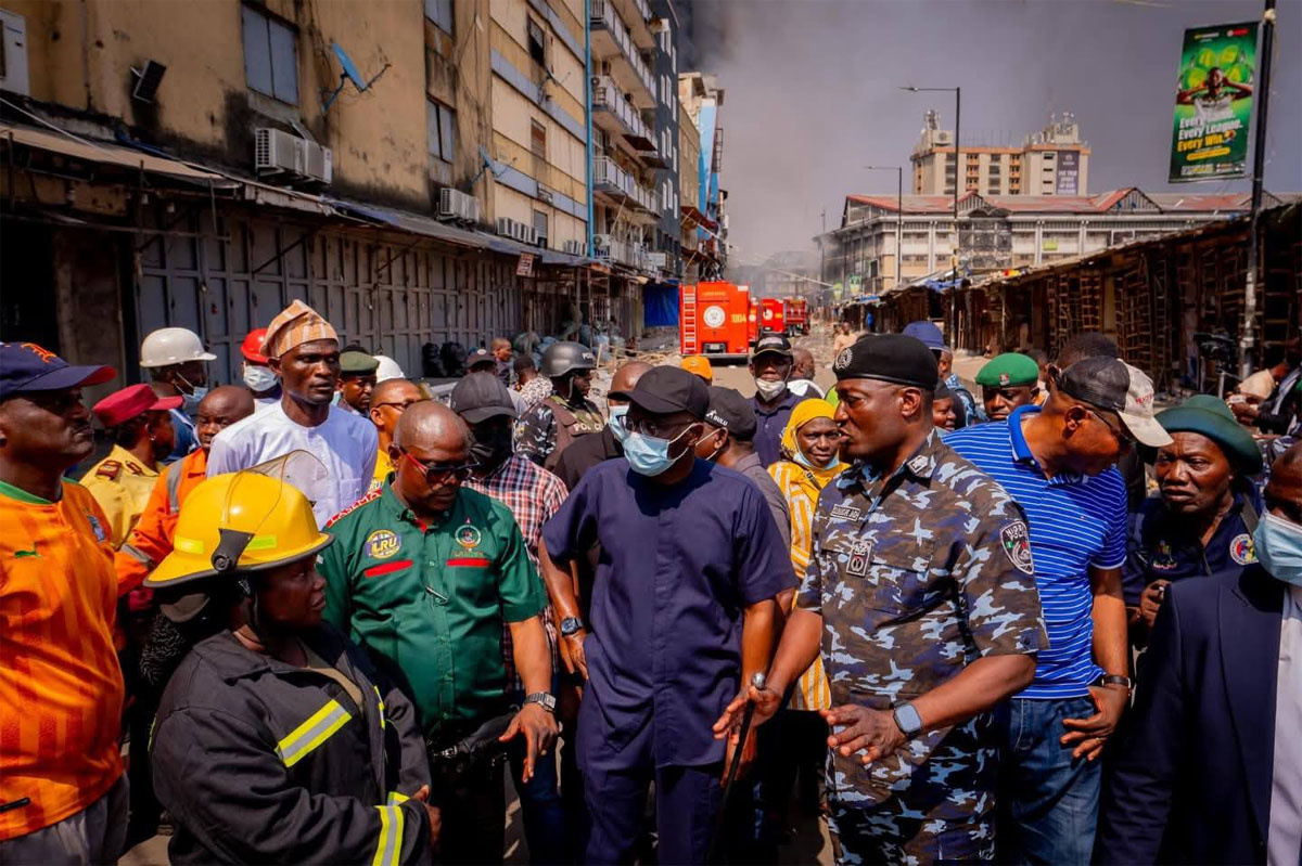 Lagos State Governor Inspects Site of Lagos Island High Rise Building Fire